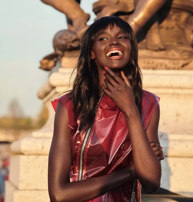 Duckie Thot waxay u taagan tahay ku dhawaaqista L'Oreal Paris