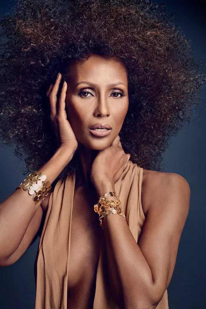 Iman Steals the Spotlight yn SCENE Shoot troch Douglas Friedman