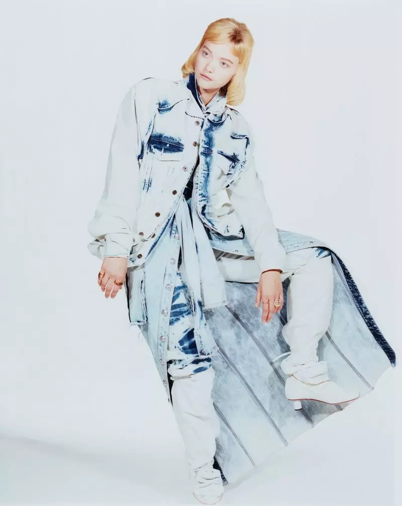 Gemma Ward Embraces Daring Denim សម្រាប់ M Le Magazine du Monde