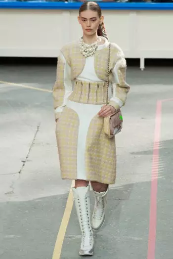 Chanel Fall/Winter 2014 | Wiki ya Mitindo ya Paris