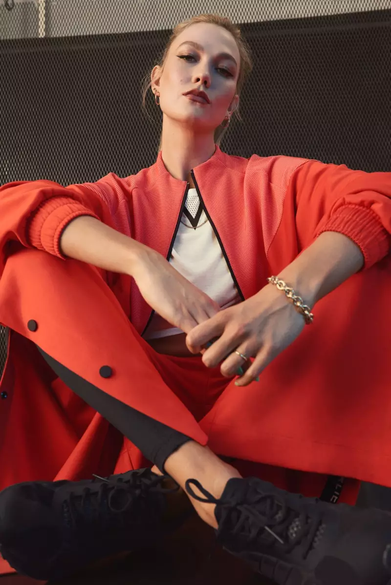 Inspiréiert vum Karlie Kloss senger Léift fir ze lafen, adidas Designs Kollektioun mam amerikanesche Modell.