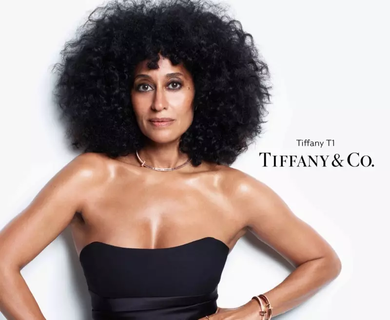 Tracee Ellis Ross poserar för Tiffany & Co. Tiffany T1 2021-kampanj.