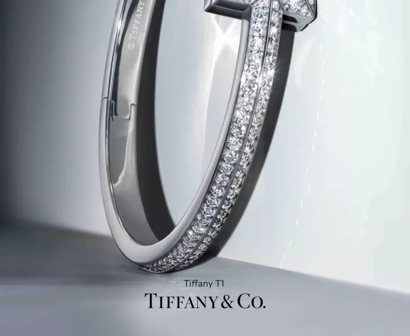 Tiffany & Co T1 Tiffany kampanja sa narukvicom na šarkama od 18k bijelog zlata sa dijamantima, široka.