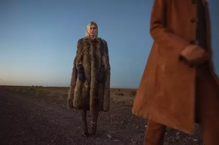 Aline Weber Berpose di Prada Marfa untuk Majalah ODDA