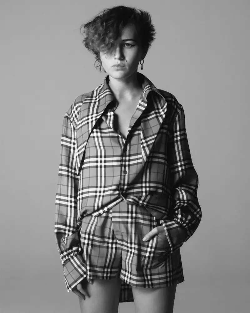 Sasha lidera campanha de Vivienne Westwood x Burberry