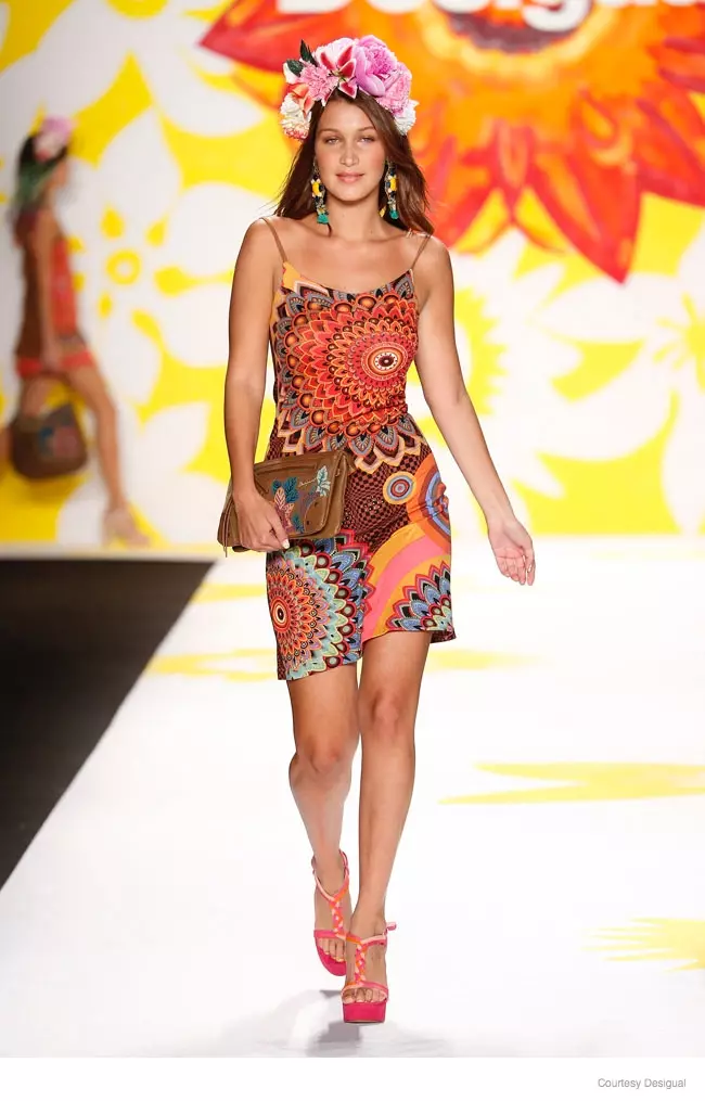 Bella Hadid na Desigual Primavera/Verão 2015