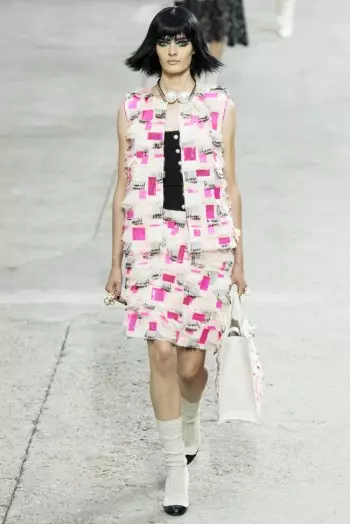 Chanel Spring/Summer 2014 | Paris Fashion Week