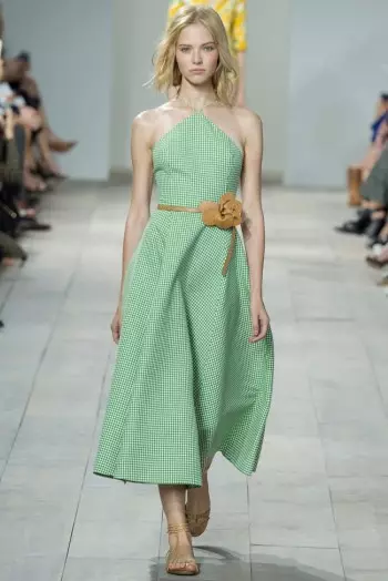 Michael Kors Draws sa 50s Americana alang sa Spring 2015