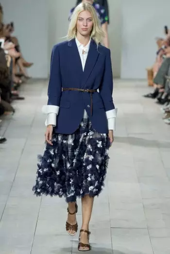 Michael Kors Draws sa 50s Americana alang sa Spring 2015