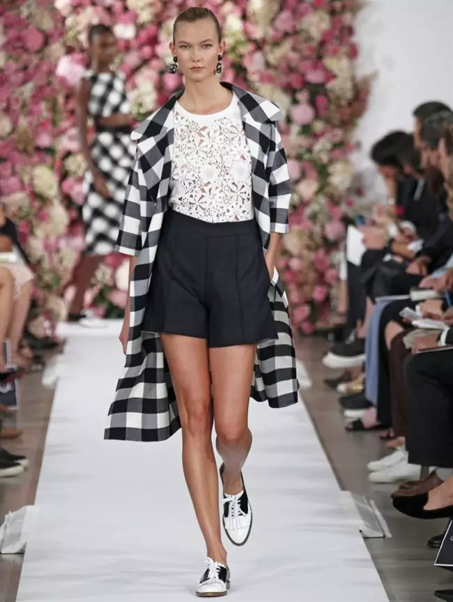 oscar-de-la-renta-2015-lente-somer-aanloopbaan-skou05