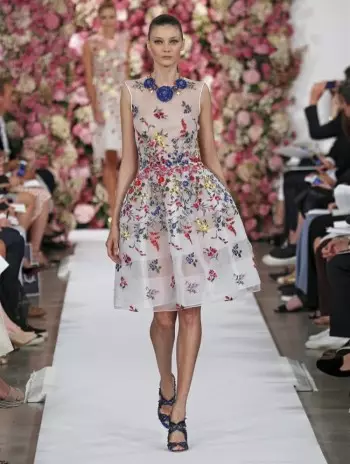 Oscar de la Renta को वसन्त 2015 को लागि बगैंचाको आनन्द