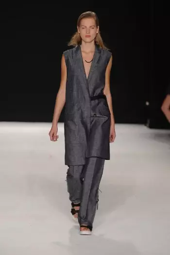 Ang Rag & Bone Goes Utilitarian alang sa Spring 2015 Collection