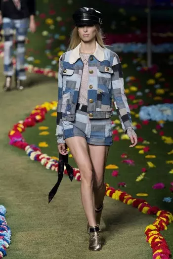 Tommy Hilfiger เข้าร่วมเทศกาลแฟชั่นสำหรับฤดูใบไม้ผลิ 2015