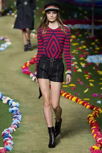 Tommy Hilfiger бере участь у фестивальній моді весни 2015 року