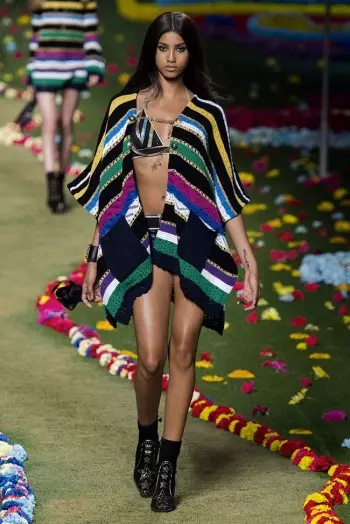 Tommy Hilfiger เข้าร่วมเทศกาลแฟชั่นสำหรับฤดูใบไม้ผลิ 2015