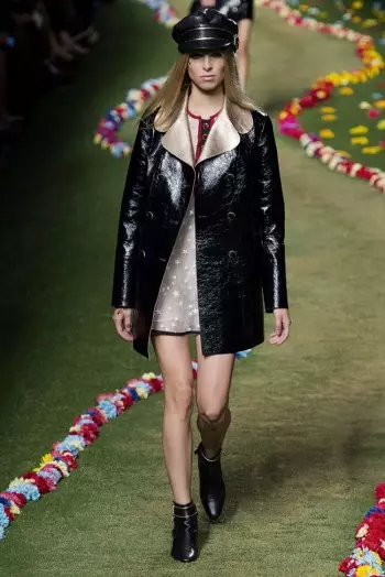 Tommy Hilfiger เข้าร่วมเทศกาลแฟชั่นสำหรับฤดูใบไม้ผลิ 2015