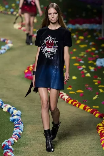 Tommy Hilfiger ji bo Bihara 2015 Moda Festîvalê Digire