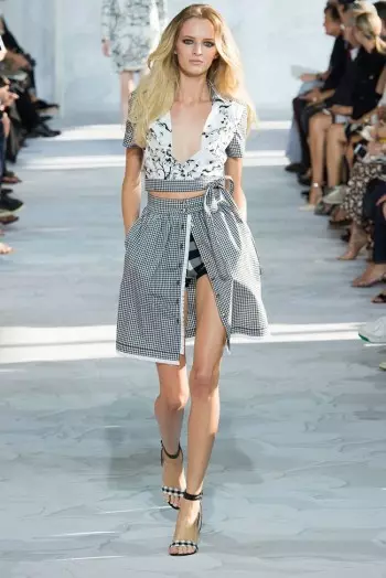 Diane Von Furstenberg Amapanga Masana A Chic kwa Spring 2015