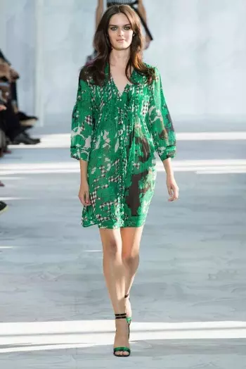 Diane Von Furstenberg Ngalakukeun Daytime Chic pikeun Spring 2015