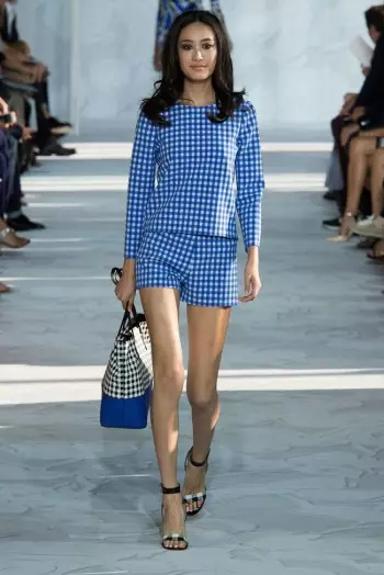 Diane Von Furstenberg वसन्त 2015 को लागि डेटाइम चिक गर्छ