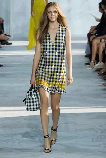 Diane Von Furstenberg Ngalakukeun Daytime Chic pikeun Spring 2015