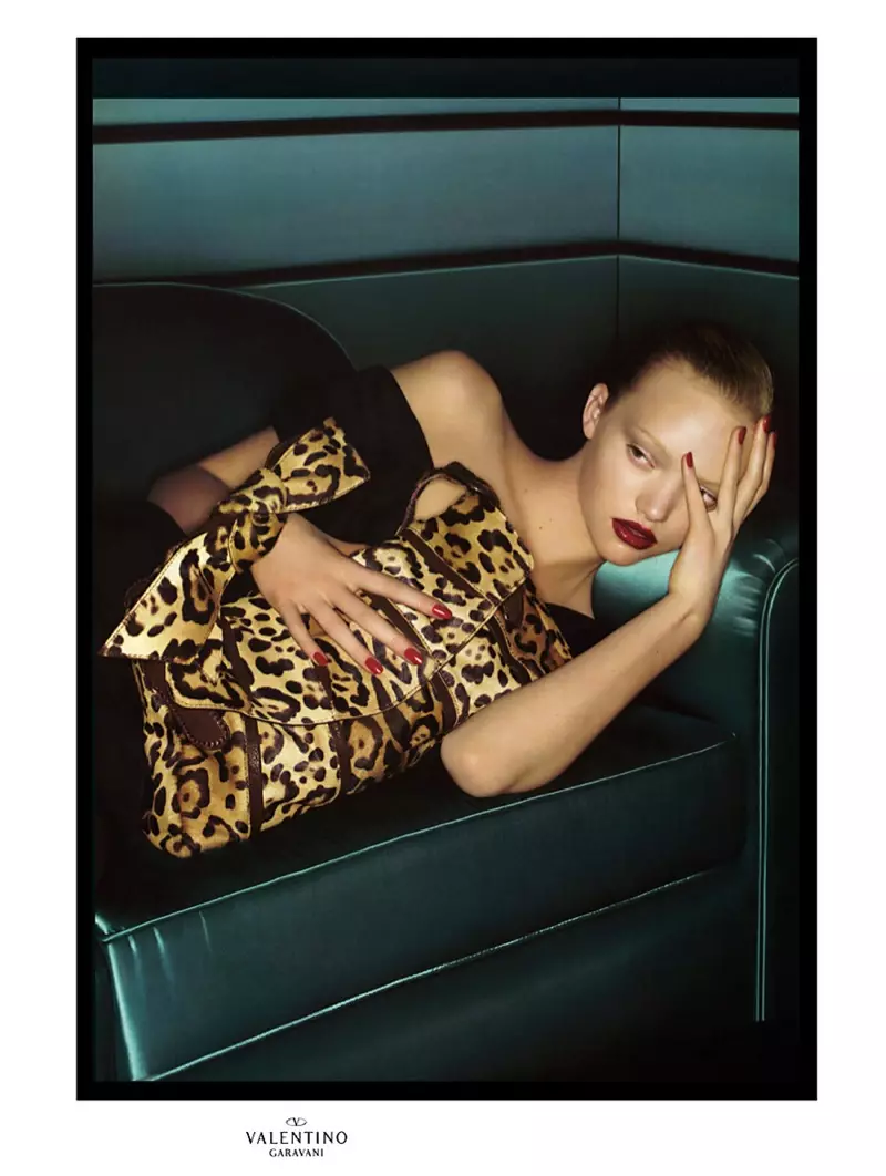 L'imprimé animalier se démarque dans la campagne publicitaire automne-hiver 2006 de Valentino