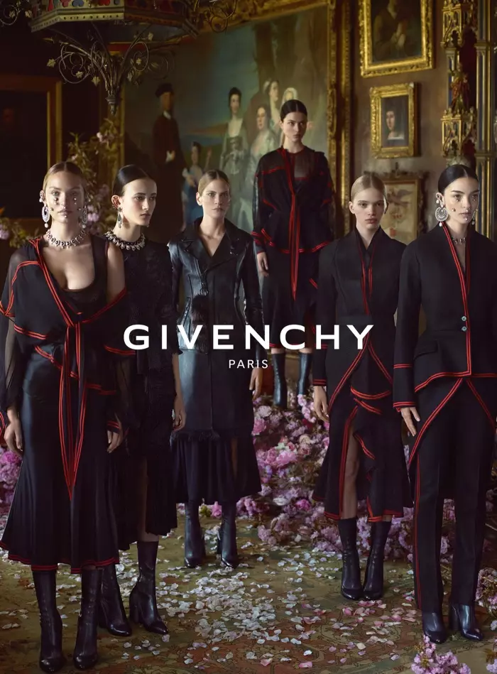 Рекламный ролик Givenchy осень-зима 2015, сфотографированный Mert & Marcus