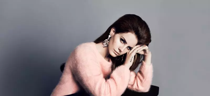 Lana del Rey houdt het zoet voor H&M's herfstcampagne van 2012 door Inez & Vinoodh