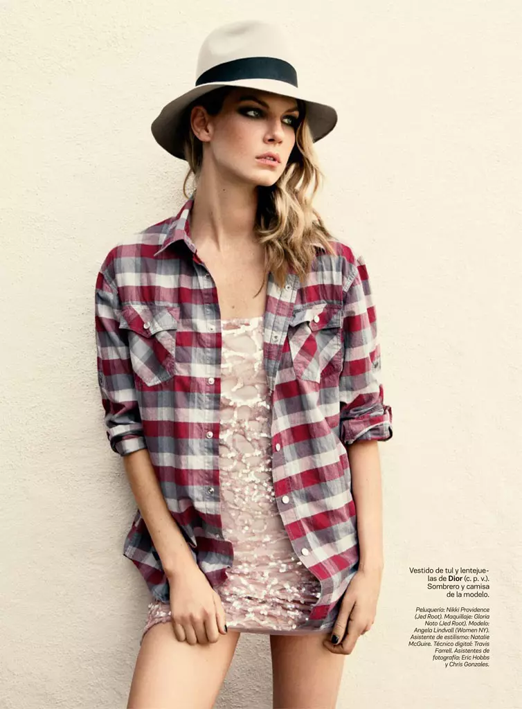 Angela Lindvall Yana Rike shi Ƙananan Maɓalli don Hilary Walsh a cikin S Moda Spread