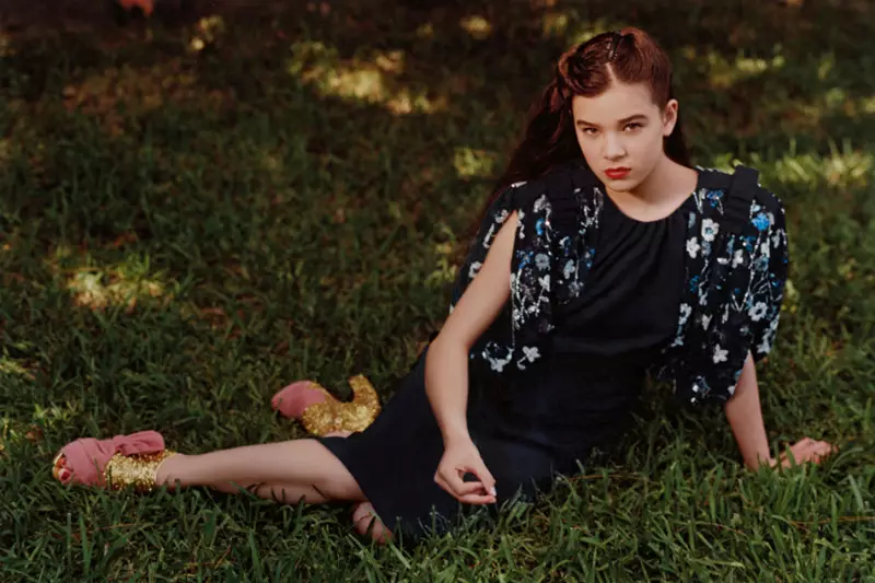 Chiến dịch mùa thu 2011 của Miu Miu | Hailee Steinfeld của Bruce Weber