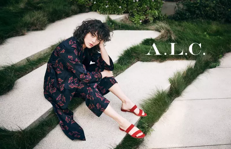 Mga bida si Steffy Argelich sa kampanya ng spring-summer 2018 ng A.L.C