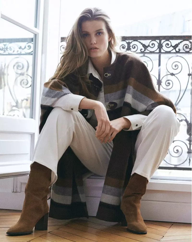 Luna Bijl modeliuoja žiemos madą iš Massimo Dutti