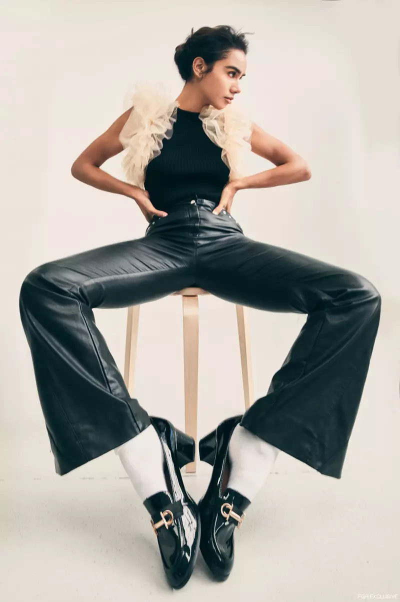 Tamika Zara felsőt, I Am Gia Pants-t és ASOS Loafert visel. Fotó: Charles Grant