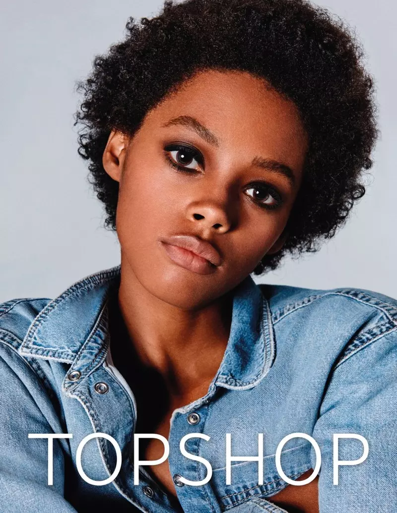 Londone Myers pózuje v kampani Topshop Jeans jaro-léto 2017