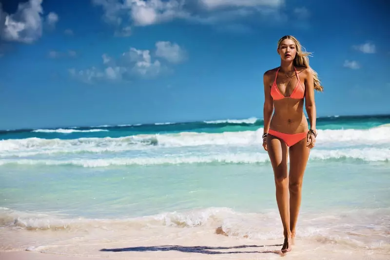 Gigi Hadid Mencecah Pantai untuk Kempen Seafolly 2015/2016