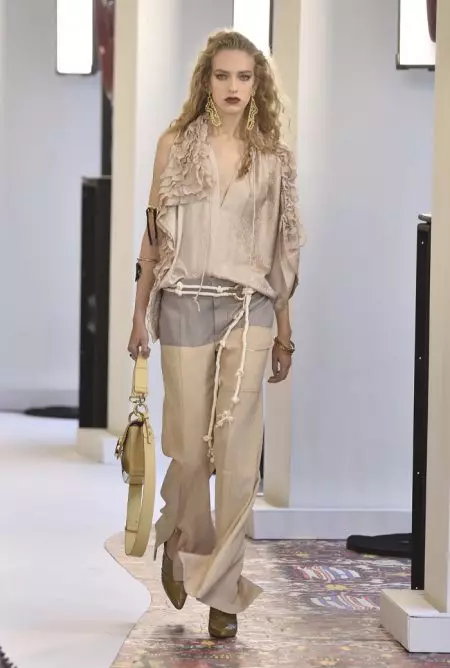 Chloe Channels Modern Hippie for Spring 2019