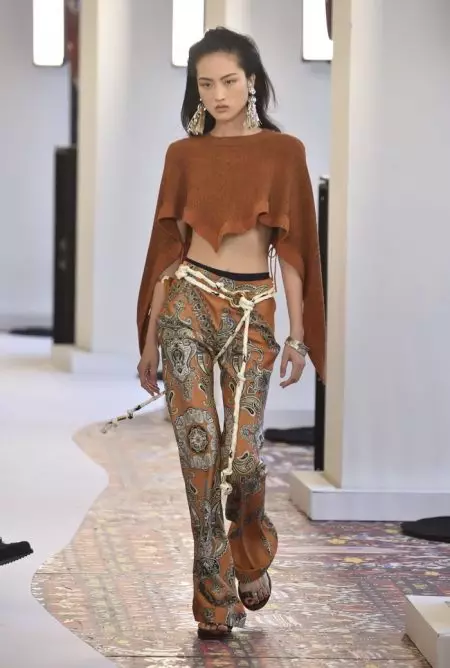 Chloe Channels Modern Hippie for Spring 2019