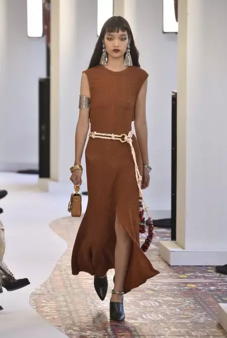 Chloe Channels Modern Hippie for Spring 2019