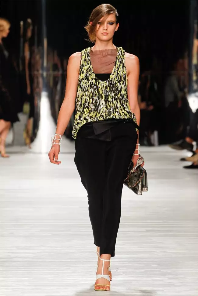 Iceberg Spring 2012 | Wiki ya Mitindo ya Milan