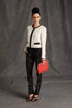 Το Moschino παρουσιάζει ημιτελή μόδα για το Pre-Fall 2015