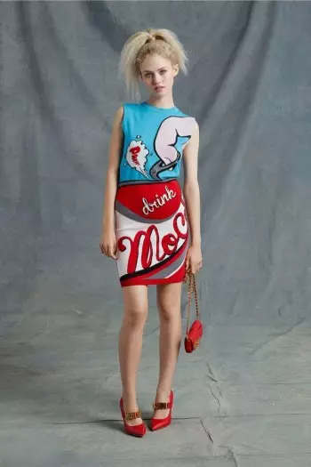 Kitsch เพิ่มเติมสำหรับ Moschino's Resort 2015 Collection