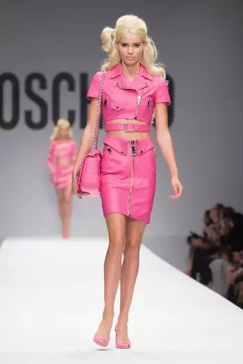 वसन्त 2015 को लागि Moschino's Barbie World