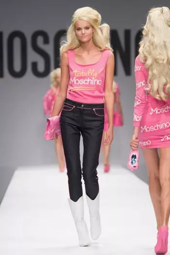 Moschino's Barbie World 2015 წლის გაზაფხულისთვის