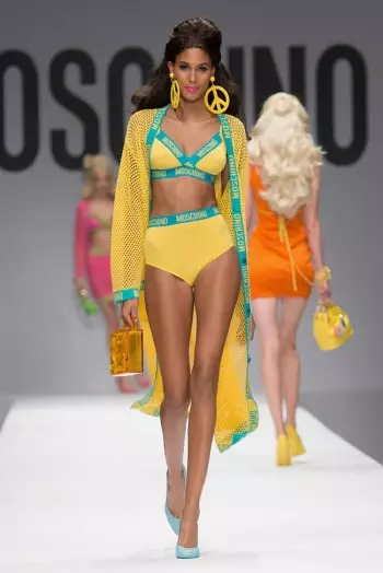 Moschino's Barbie World maka oge opupu ihe ubi 2015