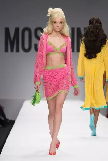 Moschino's Barbie World për pranverë 2015