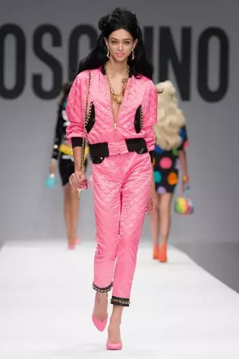 Світ Барбі від Moschino на весну 2015 року