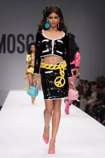 Dunia Barbie Moschino untuk Musim Semi 2015