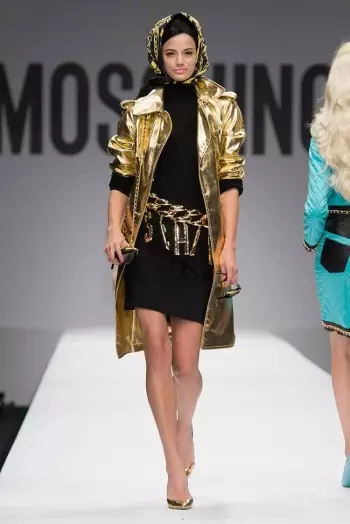 Barbie World ของ Moschino สำหรับฤดูใบไม้ผลิปี 2015