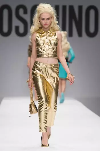 Barbie World ของ Moschino สำหรับฤดูใบไม้ผลิปี 2015