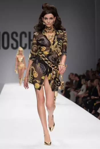 Barbie World ของ Moschino สำหรับฤดูใบไม้ผลิปี 2015